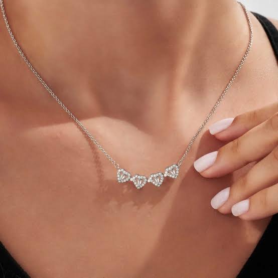 Magnetic Heart Clover Necklace Golden Silver 4
Leaf
