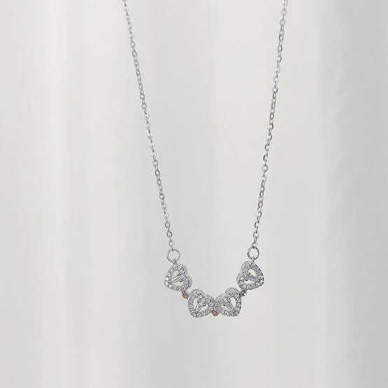 Magnetic Heart Clover Necklace Golden Silver 4
Leaf
