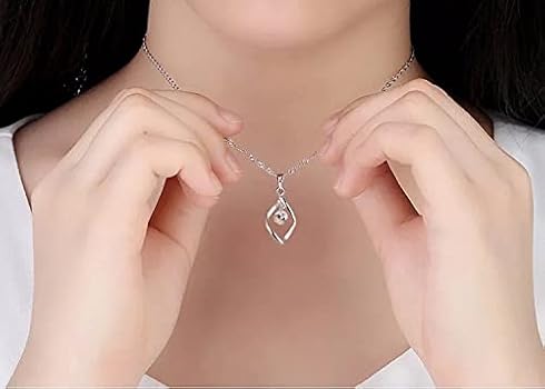 A Heartfelt Promise: The Clavicle Pendant with Loving Note