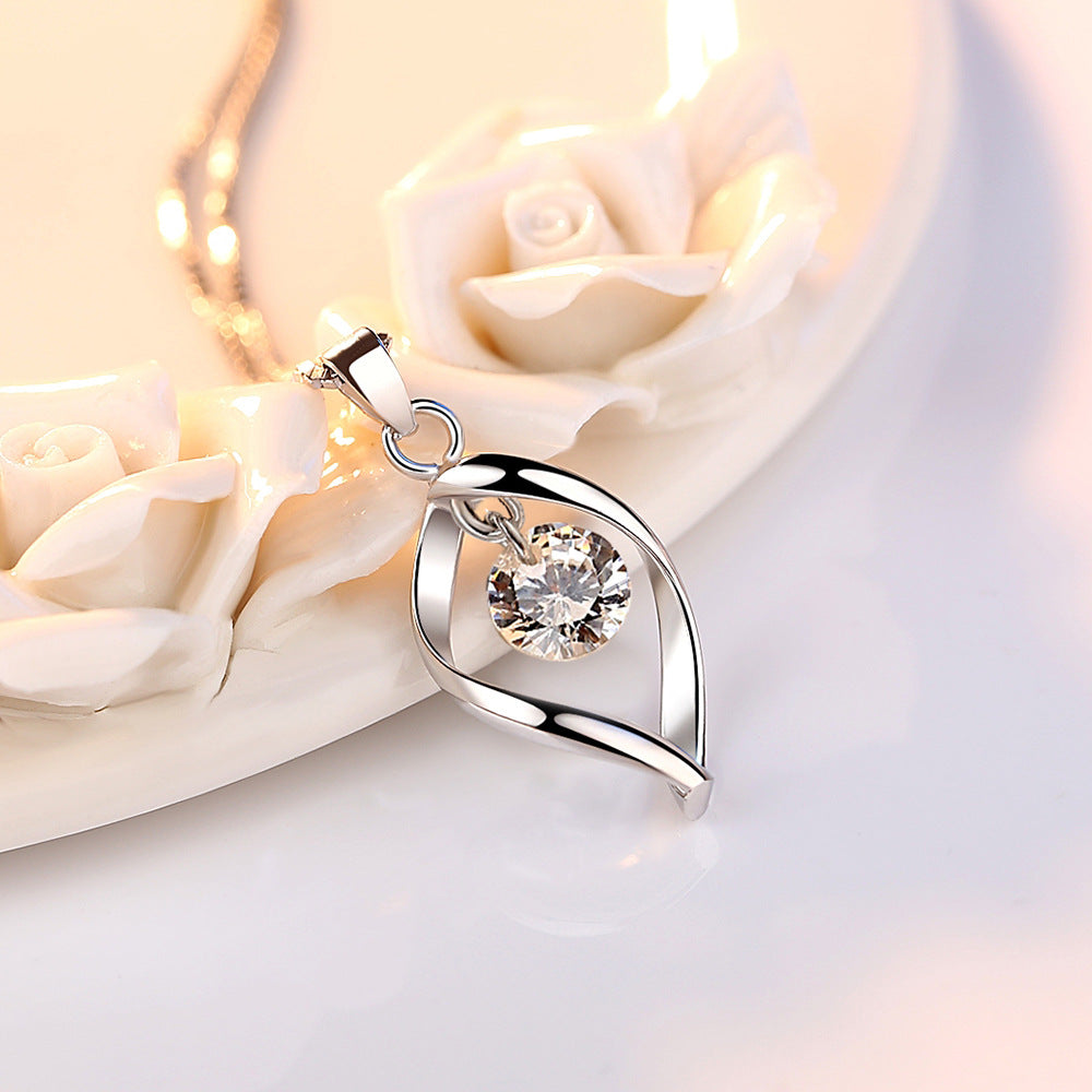 A Heartfelt Promise: The Clavicle Pendant with Loving Note